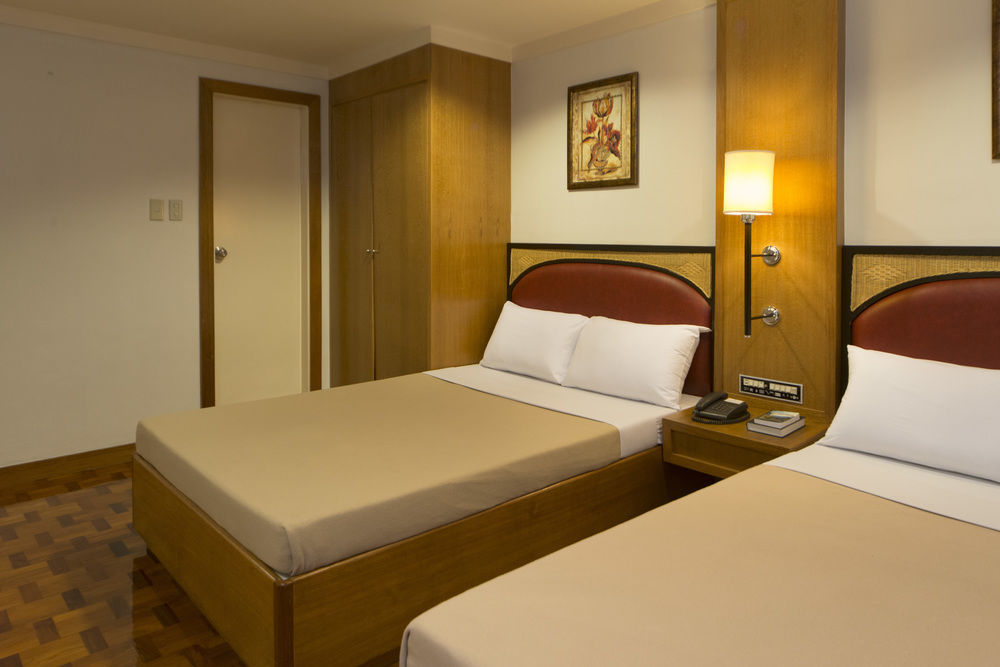 Hotel The Mabuhay Manor à Pasay Extérieur photo